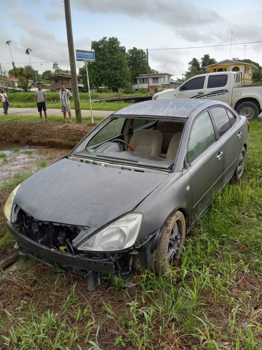 Policeman allegedly involved in car theft