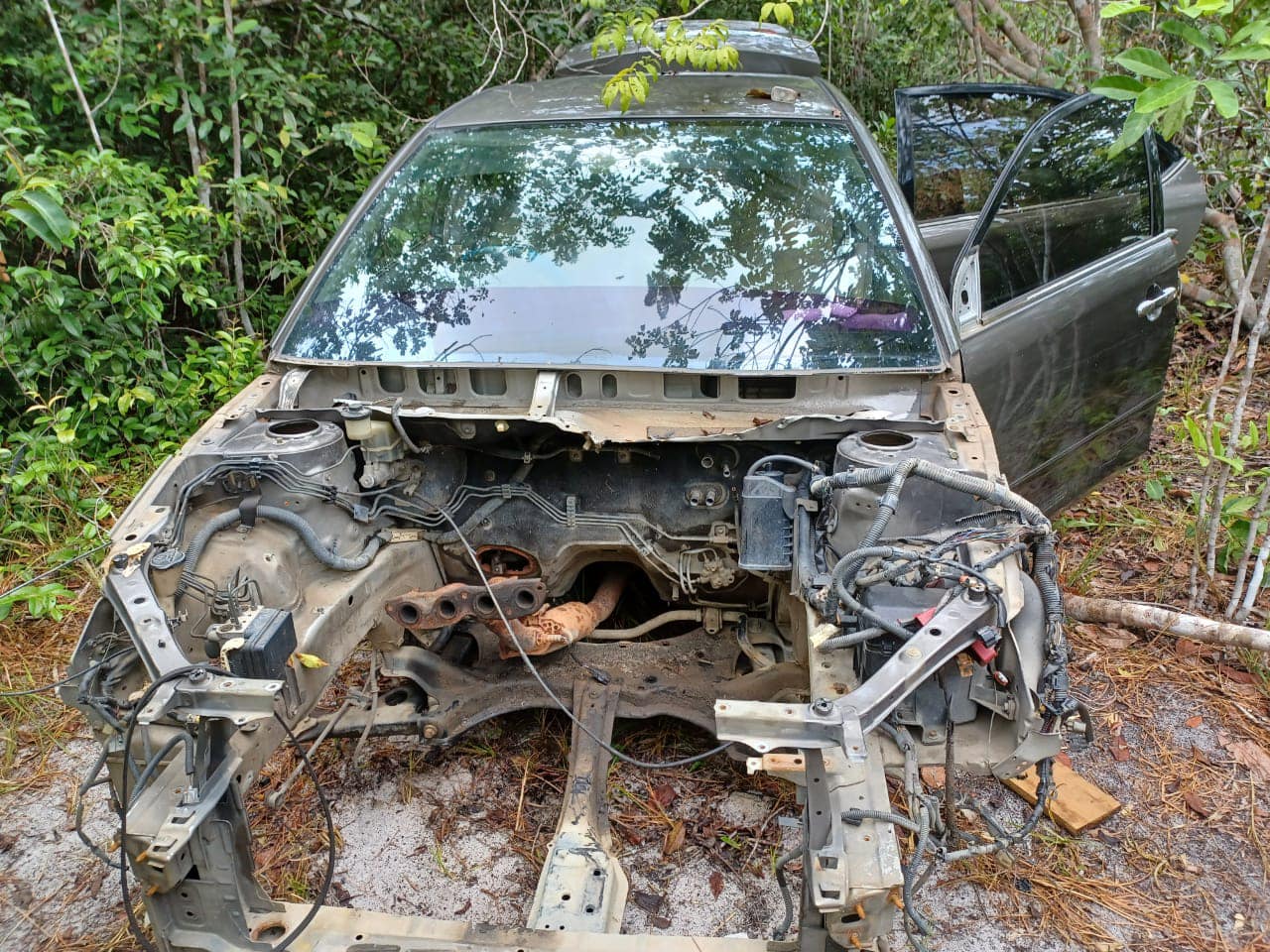 Police break up car theft ring; seven cars found