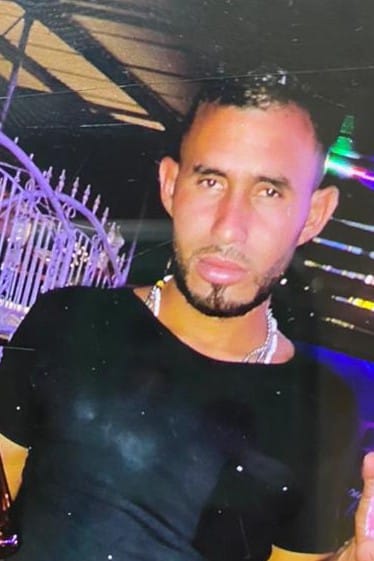 Venezuelan man stabbed to death during attempted theft of wife’s purse