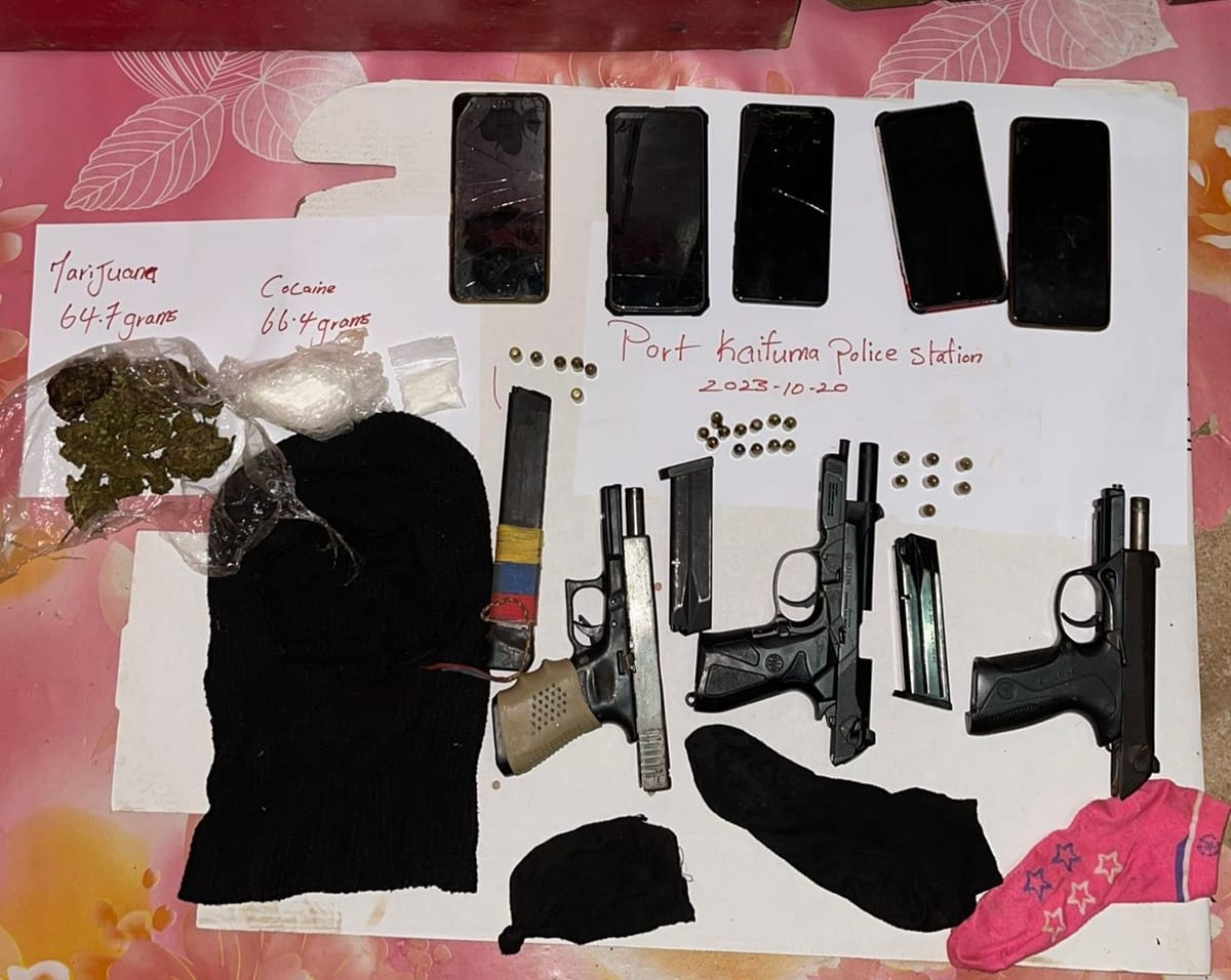 Suspected Venezuelans held with guns, drugs