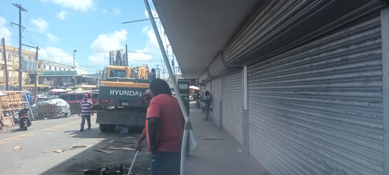 Vendors removed from outside Muneshwer’s Limited