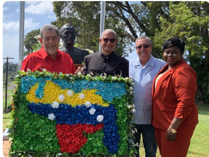 Not recent picture of Vincentian leader with Venezuelan map that includes Essequibo- Guyana’s FM