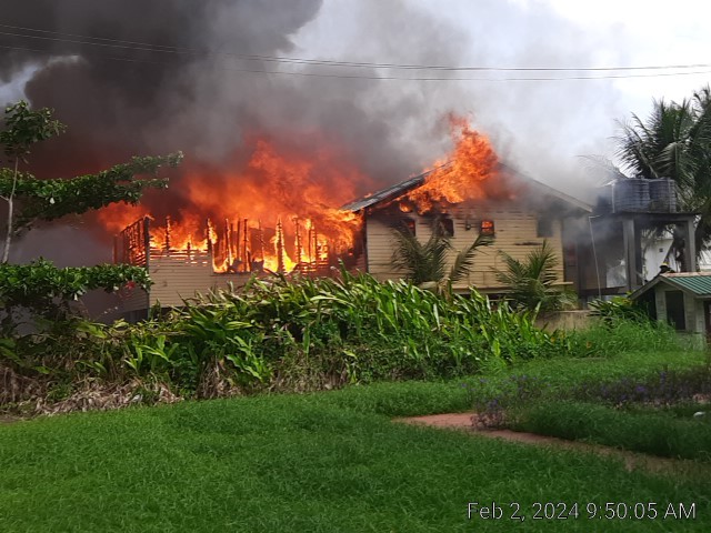 BREAKING: Fire at prison service building in Kingston, nearby school children evacuated