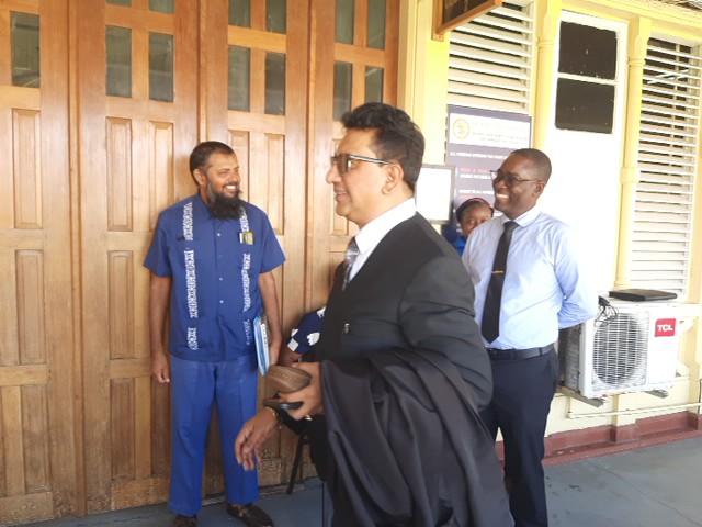 High Court orders mediation in teachers strike