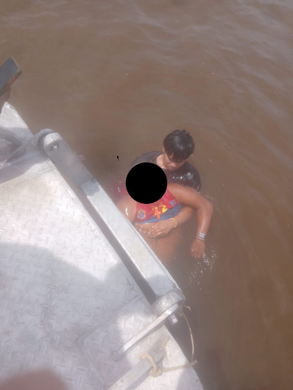 One dead, another injured in Mazaruni boat collision