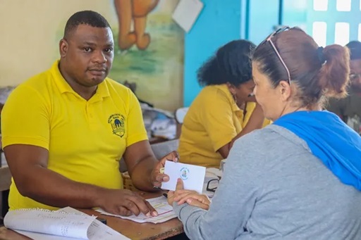 Opposition leader electoral pledge to peg cash grant to school attendance