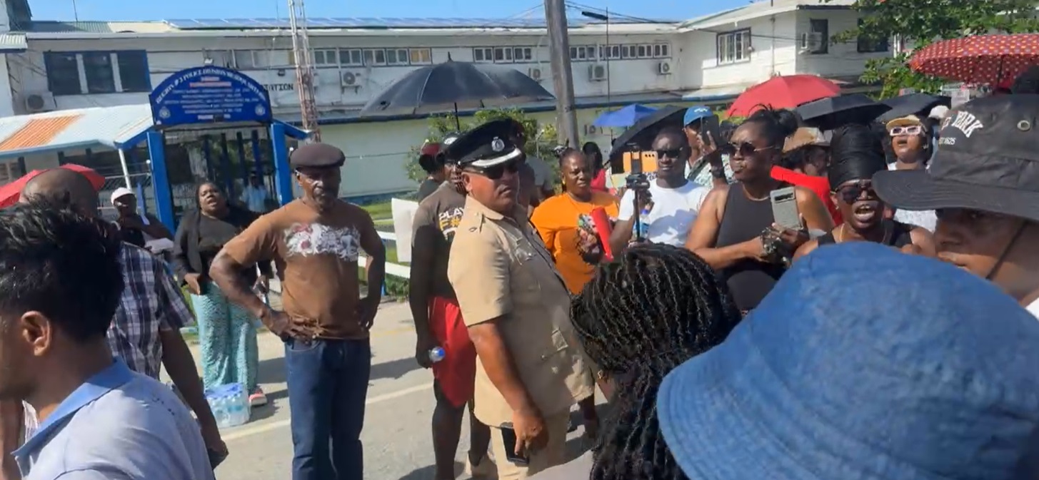 Ali warns protesters to cease destroying properties, blocking roads