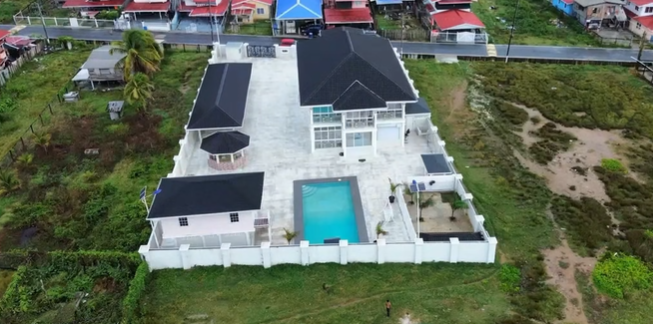 Agri Minister denies Azruddin Mohamed’s suggestions that house probably built with dirty money