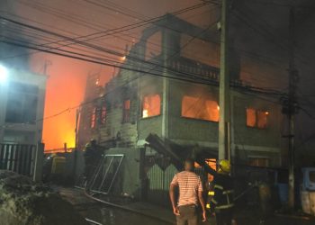Fire destroys multi-storey Alberttown building, DHL/Guywillship not burnt