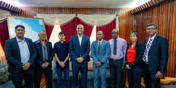 PNCR/APNU leader shrugs off more defections to PPP