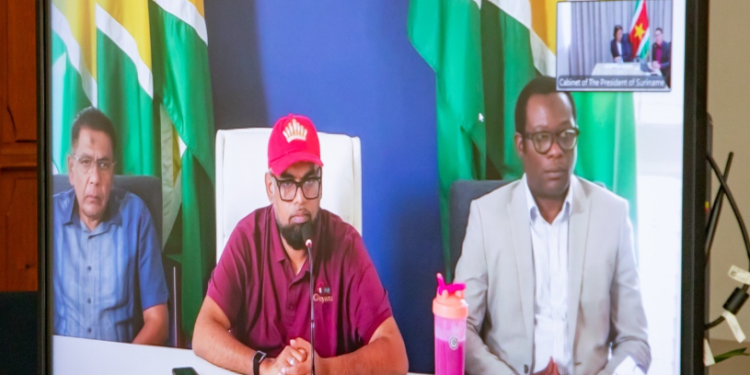 Guyana, Suriname presidents discuss use of Corentyne River, fisheries
