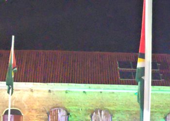 National flag stuck at Independence anniversary ceremony