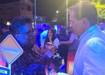 Ali woos Jamaican business executive to build a Sandals eco-hotel in Guyana
